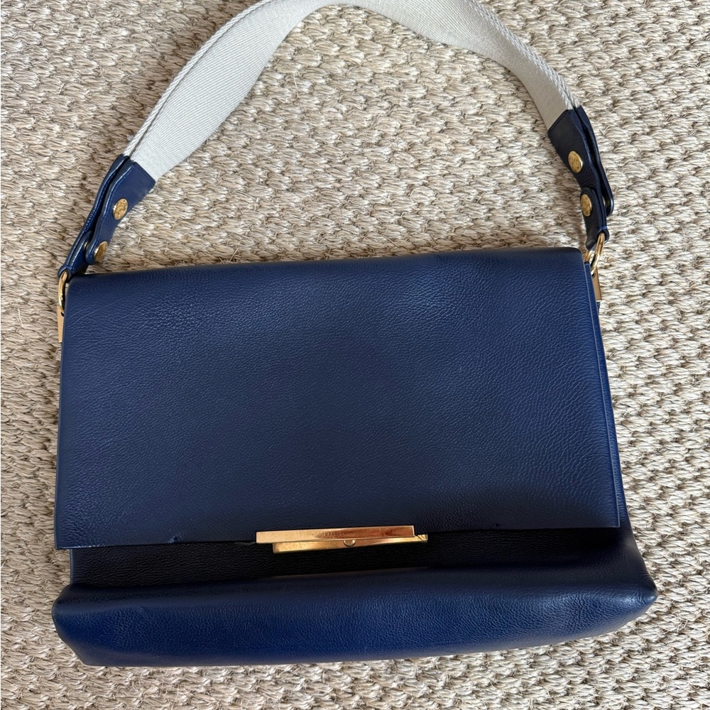 Chloe Shoulder Bag Elegant Navy Blue Leather Shoulder Bag